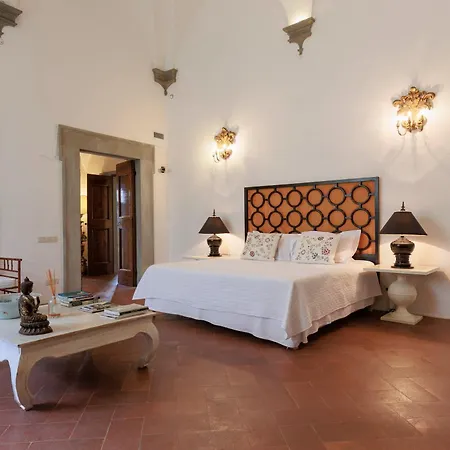 Gamberaia Villa *